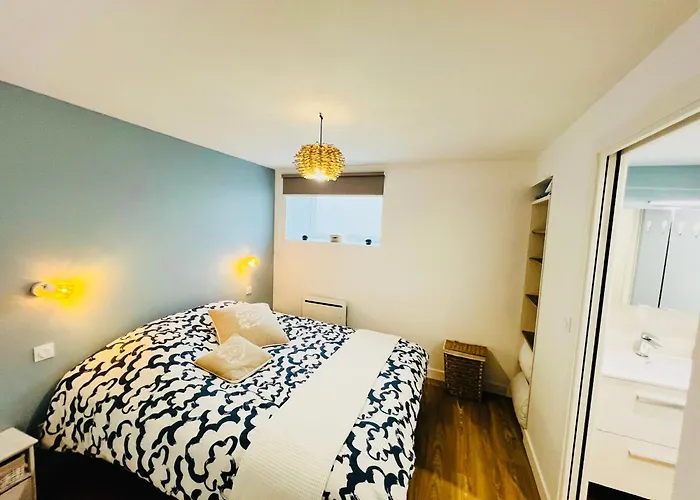 Cosy, Calme Proche Centre Appartement